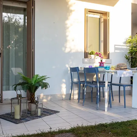 Villaggio Evanike Lägenhet