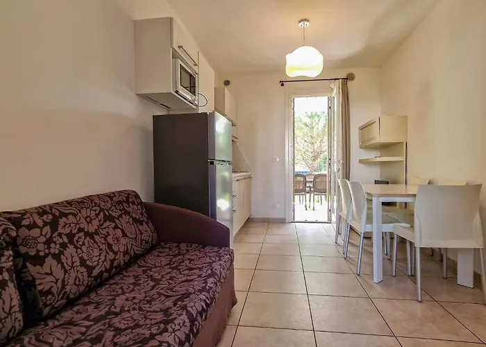 Apartment Villaggio Evanike *
